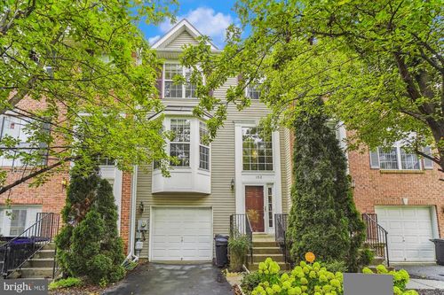 152 Fieldstone Ct, FREDERICK, MD, 21702-3278 | Card Image