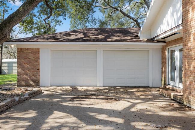 617 Melody Ln, House other with 3 bedrooms, 3 bathrooms and 2 parking in Eagle Lake TX | Image 6
