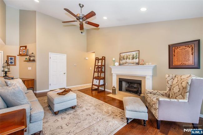 1 Tulip Cres, Condo with 2 bedrooms, 2 bathrooms and null parking in Little Falls NJ | Image 6