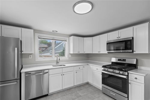 249 Whitford Ave, Providence, RI, 02908-3354 | Card Image