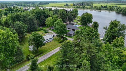 3250E River Rd, Manotick, ON, K4M1B4 | Card Image