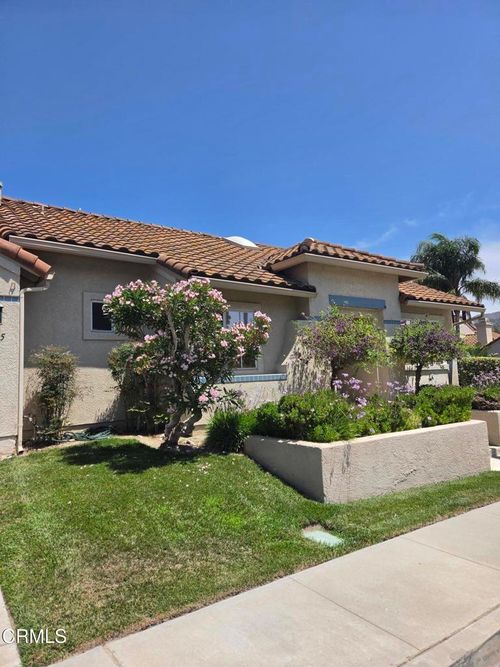 125 Via Solana, Santa Paula, CA, 93060 | Card Image