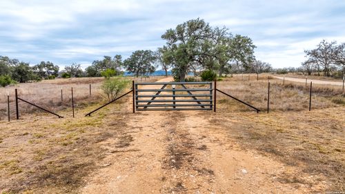 455 Hubble Ln, Medina, TX, 78055-3754 | Card Image