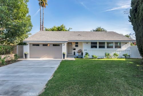 20548 Stagg St, Winnetka, CA, 91306-2140 | Card Image