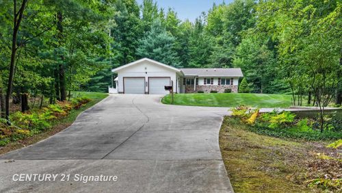 3846 E Monroe Rd, Midland, MI, 48642-8825 | Card Image