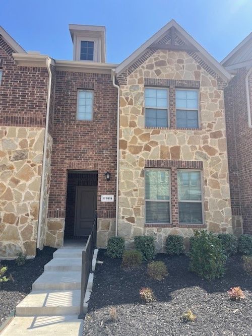 1924 Buffalo Hill Dr, Mesquite, TX, 75149-3101 | Card Image