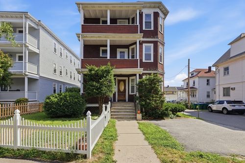 2-266 Fellsway W, Medford, MA, 02155 | Card Image