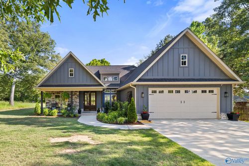 138 Deer Run Cir, Rogersville, AL, 35652-7004 | Card Image