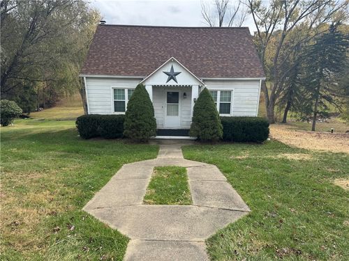 3052 Donnellville Rd, Natrona Heights, PA, 15065-3917 | Card Image