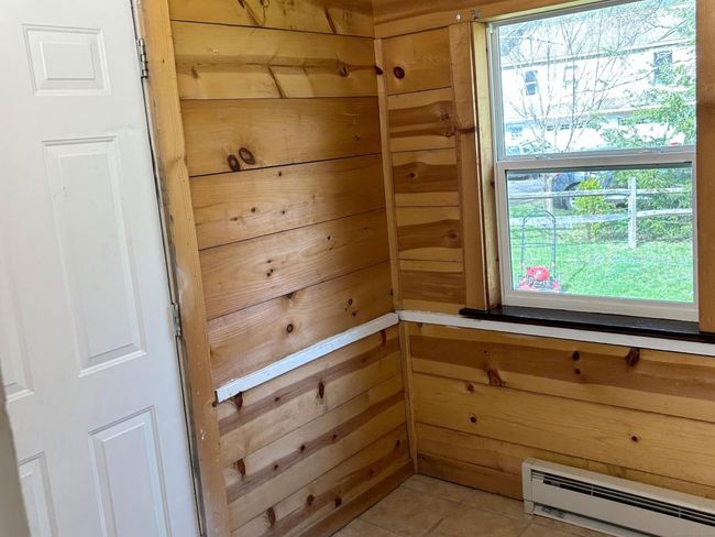 Enclosed side porch | Image 22