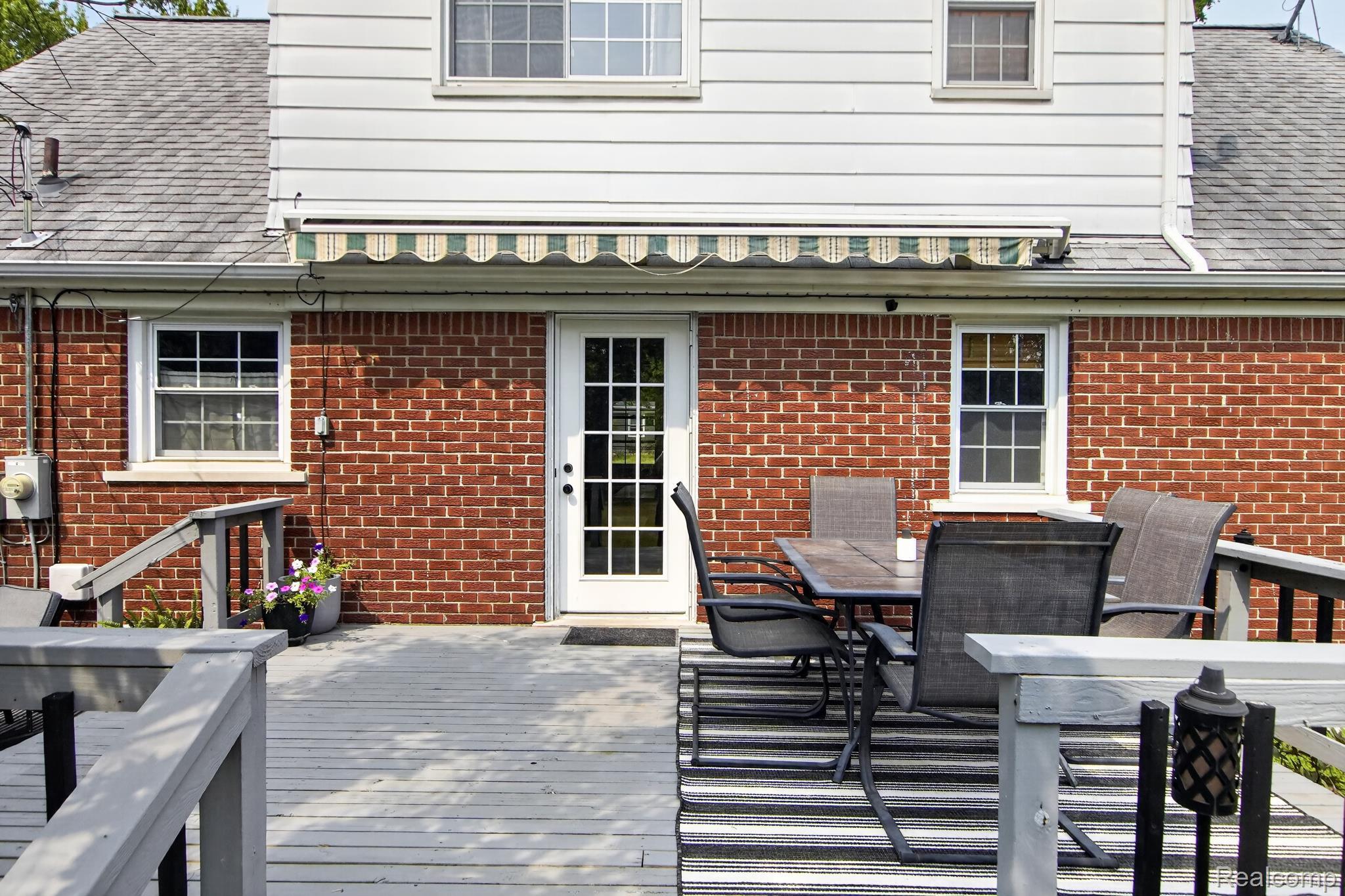 Residential in Livonia 3