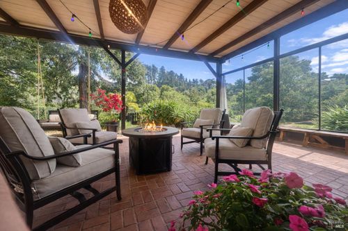3990 Fairway Ave, Oakland, CA, 94605-4512 | Card Image