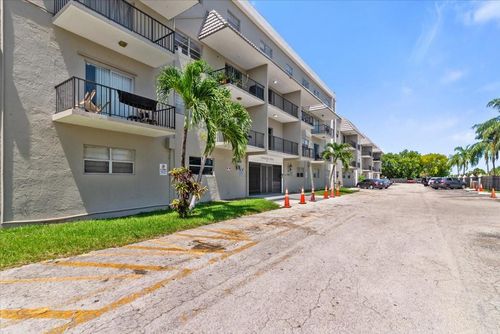 apt-321-5100 Sw 41st St, Hollywood, FL, 33023-6990 | Card Image