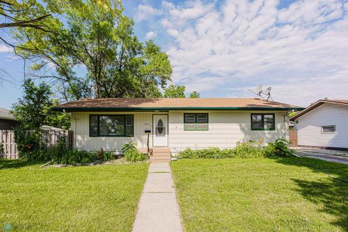 1909 14th St S, Fargo, ND, 58103-4805 | Card Image