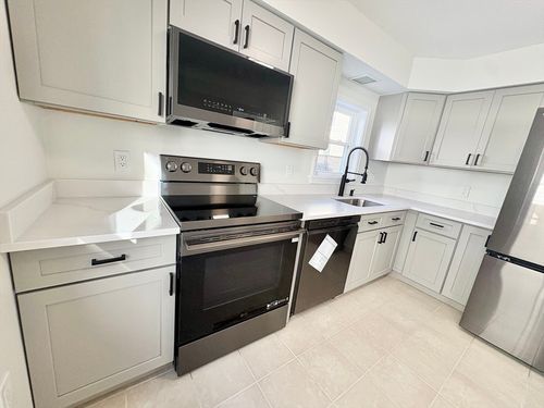 a-33 Home St, Beverly, MA, 01915-4405 | Card Image