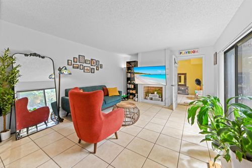 824 Springdale Cir, Palm Springs, FL, 33461-1539 | Card Image