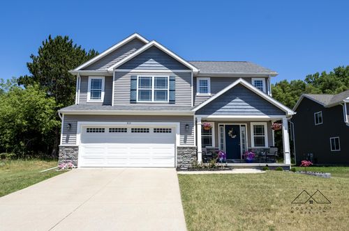 415 Edgewood Pass, Fenton, MI, 48430-3011 | Card Image