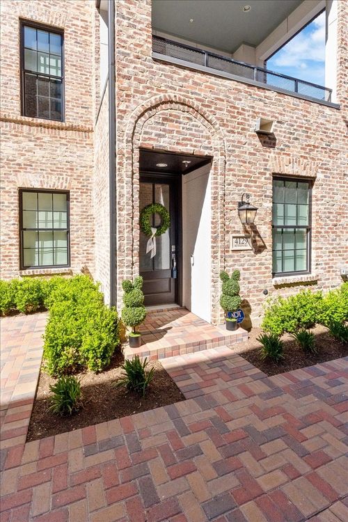 4129 Runyon Rd, Addison, TX, 75001-1579 | Card Image