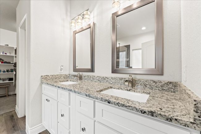 113 Tonkawa Dr, House other with 3 bedrooms, 2 bathrooms and 2 parking in Paige TX | Image 23