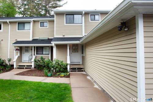 c-17 Wiggins Farm Dr, Simsbury, CT, 06070-2470 | Card Image