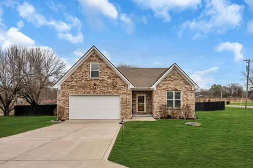 700 Redwood Cir, Columbia, TN, 38401-6036 | Card Image