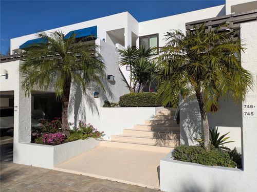 747-747 Bayport Way, LONGBOAT KEY, FL, 34228-2638 | Card Image