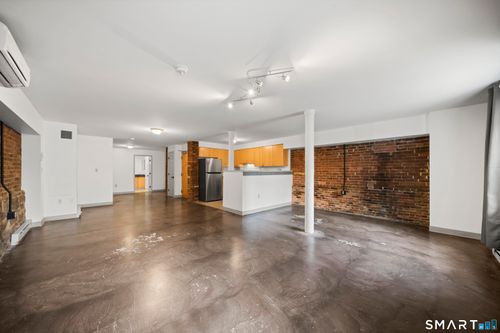 b-40 Elm Street, Hartford, CT, 06106 | Card Image