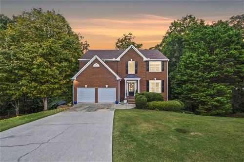 777 Chanson Dr Sw, Marietta, GA, 30064-5612 | Card Image