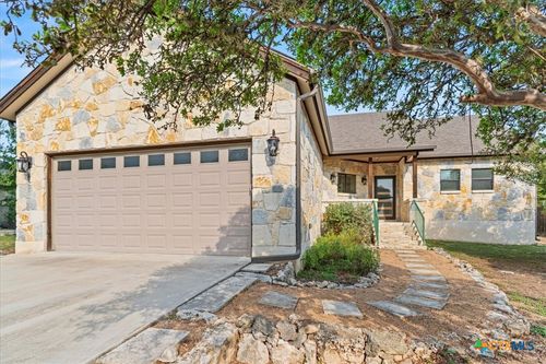 72 Augusta Dr, Wimberley, TX, 78676-2520 | Card Image