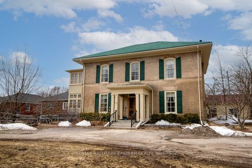 813 Water Street, Peterborough, ON, K9H3N7 | Card Image