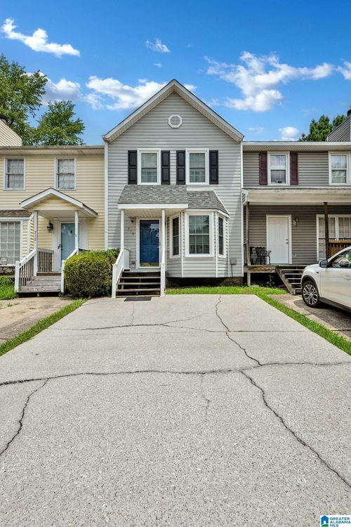 716 Jamestown Ln, Gardendale, AL, 35071-3624 | Card Image