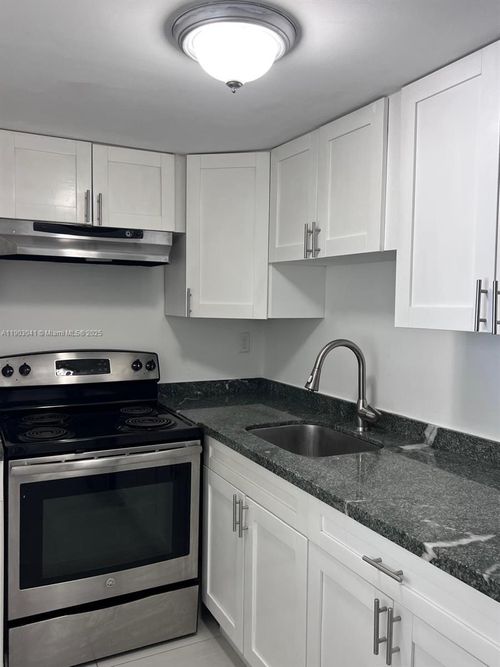 apt-206-7820 Ne Bayshore Ct, Miami, FL, 33138-6316 | Card Image