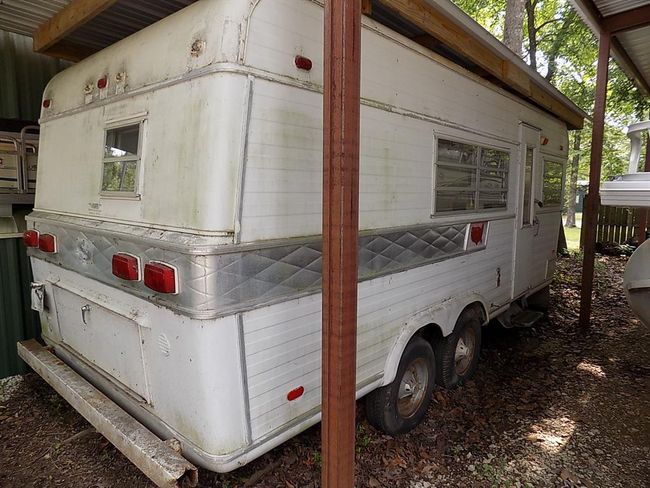 Older RV stays with property.Flexible uses!! | Image 38