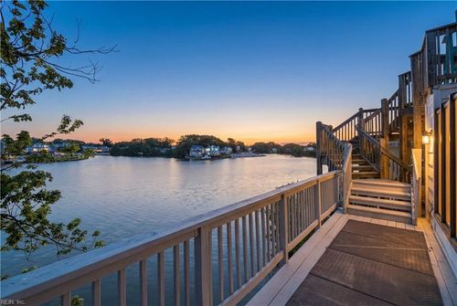 209 Lake Dr, Virginia Beach, VA, 23451-4458 | Card Image