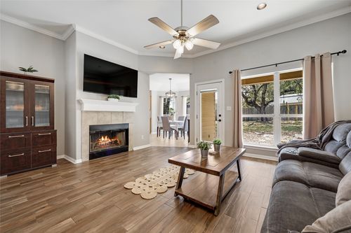 8313 Timber Trl, Lago Vista, TX, 78645-4205 | Card Image