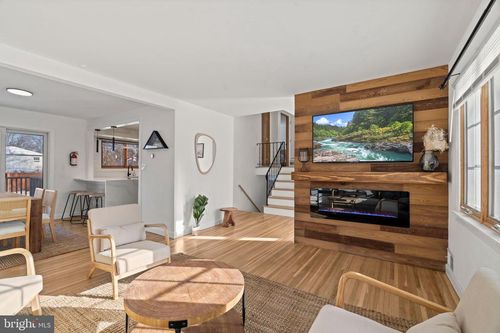 209 Front St, MOUNT HOLLY, NJ, 08060-1148 | Card Image