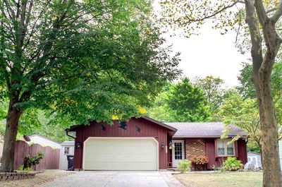 4648 Flying Eagle Drive Se, House other with 3 bedrooms, 2 bathrooms and null parking in Grand Rapids MI | Image 2