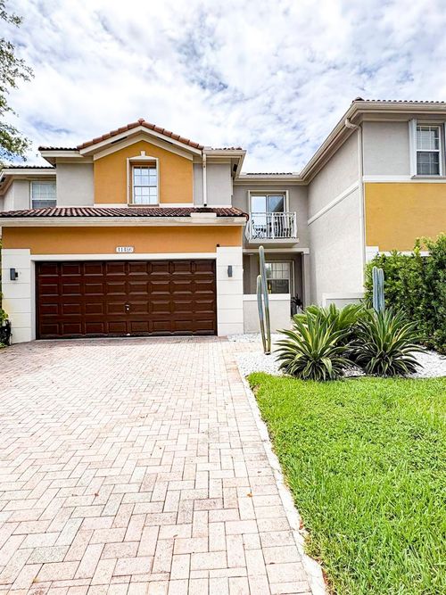11486 Nw 80th St, Doral, FL, 33178-1432 | Card Image