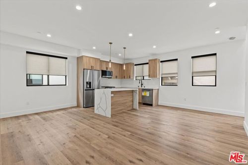 1161 Browning Blvd, Los Angeles, CA, 90037-1627 | Card Image