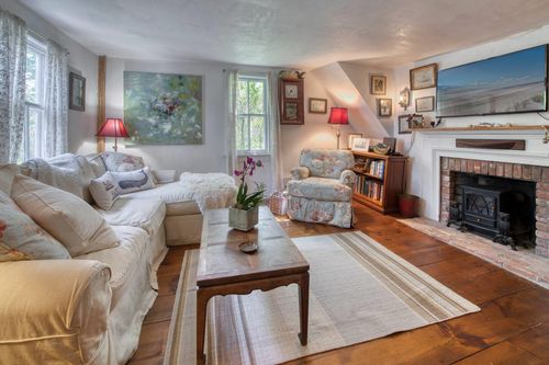 67 Garden St, Sag Harbor, NY, 11963-3019 | Card Image
