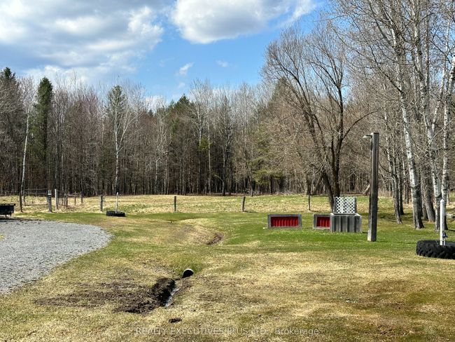 2935 Baseline Rd, House other with 5 bedrooms, 4 bathrooms and 10 parking in Saint-Pascal-Baylon ON | Image 40