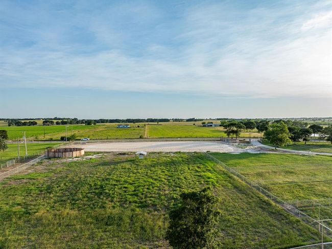1425 County Road 116, Home with 3 bedrooms, 2 bathrooms and 6 parking in Caldwell TX | Image 4