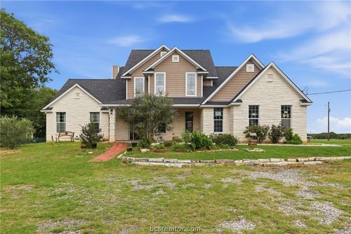 3860 Grapevine Dr, Bryan, TX, 77807-8128 | Card Image