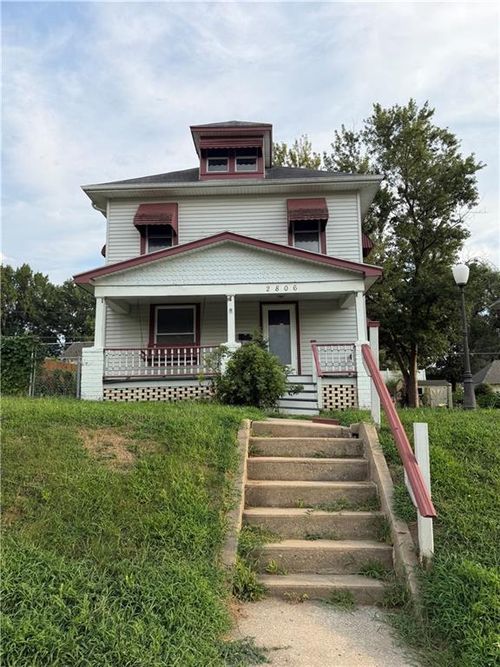 2806 Duncan St, Saint Joseph, MO, 64507-1829 | Card Image