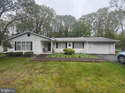 8 Cedar Rd, Mount Pocono, PA, 18344-1020 | Card Image