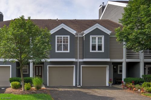152 Bonney Ct, Bridgewater, NJ, 08807-2090 | Card Image