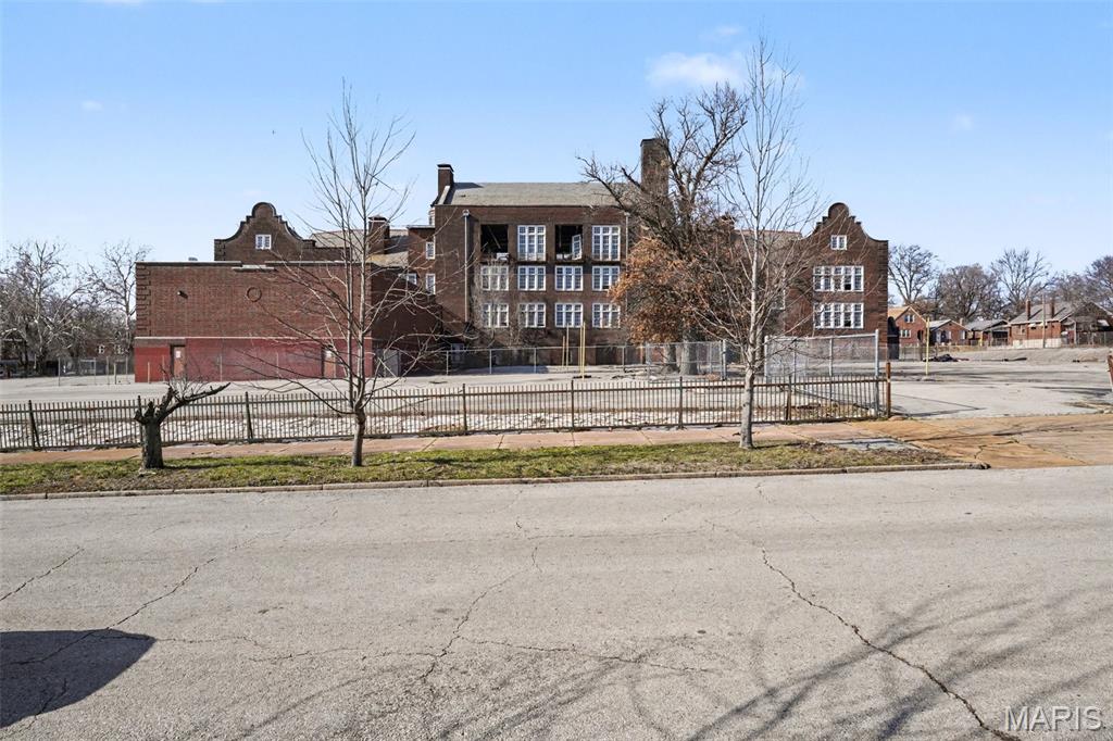 Commercial Sale in St Louis 3