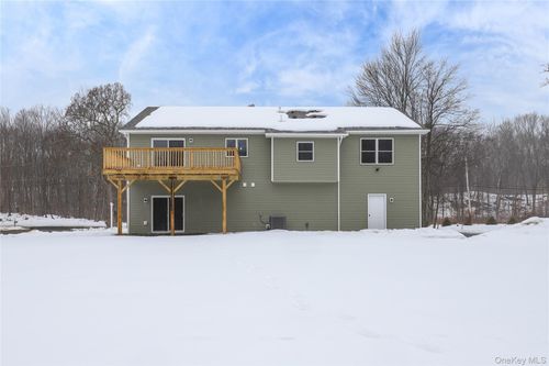 107 Robinson Ln, Wappingers Falls, NY, 12590-6339 | Card Image