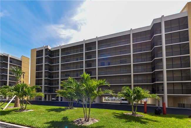 BUILDING EXTERIOR - FRONT | Image 35