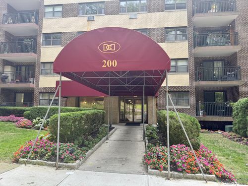 apt-5p-200 Diplomat Dr, Mount Kisco, NY, 10549-2037 | Card Image